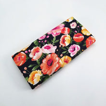 Load image into Gallery viewer, Cotton Twill Patchwork Material Fabric For DIY Sewing Quilting Flower/Stripe Printed Fat Quarters Material Fabric Home Textile
